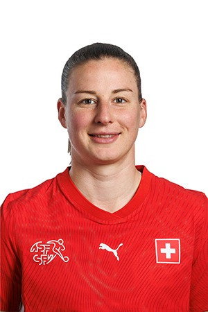 Photo of Julia Stierli from the Latest Netflix gallery
