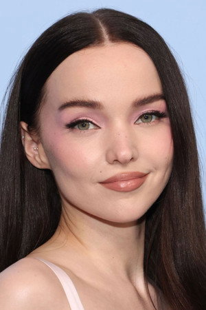 Dove Cameron photo