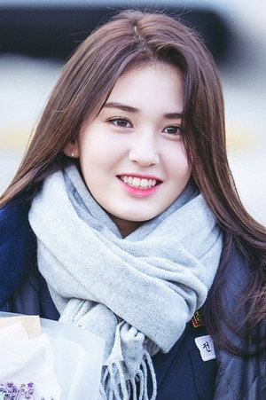 Jeon Somi photo