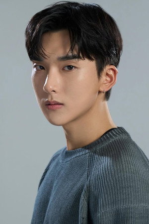 Photo of Lee Hyun-jun from the Latest Netflix gallery