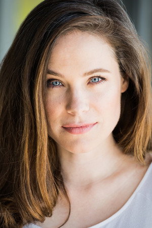 Caroline Dhavernas photo