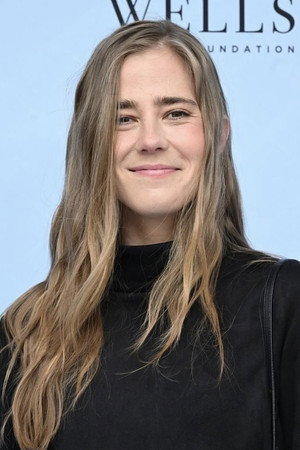 Photo of Taylor Dearden from the Latest Netflix gallery