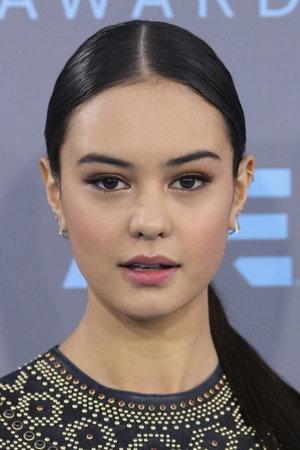 Photo of Courtney Eaton from the Latest Netflix gallery