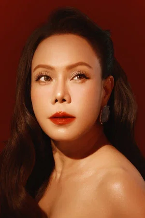 Photo of Việt Hương from the Latest Netflix gallery
