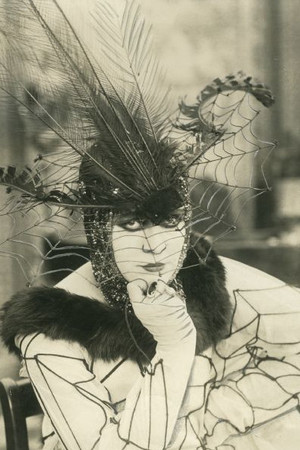 Photo of Valeska Suratt from the Latest Netflix gallery