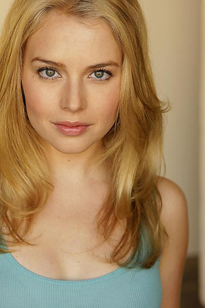 Photo of Kelly Curran from the Latest Netflix gallery