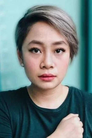 Photo of Clara Del Rosario from the Latest Netflix gallery