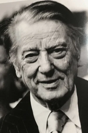 Photo of Enrique Cadícamo from the Latest Netflix gallery