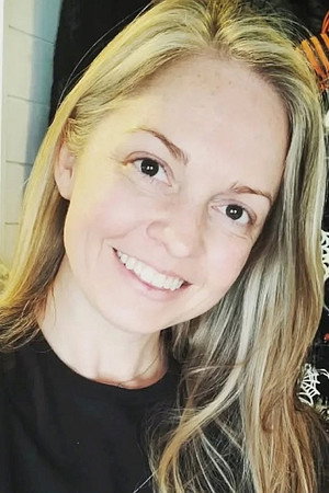 Photo of Laura Beth Love from the Latest Netflix gallery