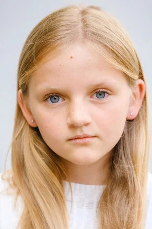Photo of Erin Ainsworth from the Latest Netflix gallery