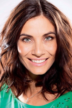 Photo of Eva Decastelo from the Latest Netflix gallery