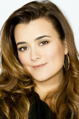 Cote De Pablo photo