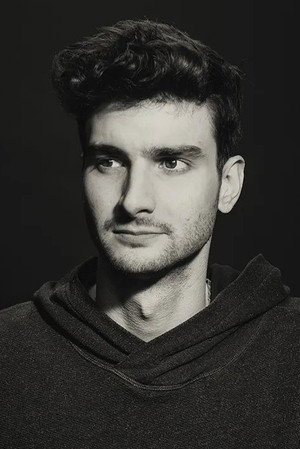 Photo of Justin Kuritzkes from the Latest Netflix gallery