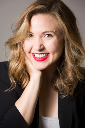 Taylor Tomlinson photo