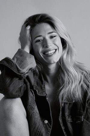 Photo of Lydia Ramírez from the Latest Netflix gallery