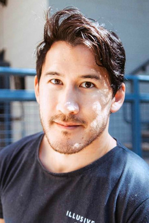 Mark Fischbach photo