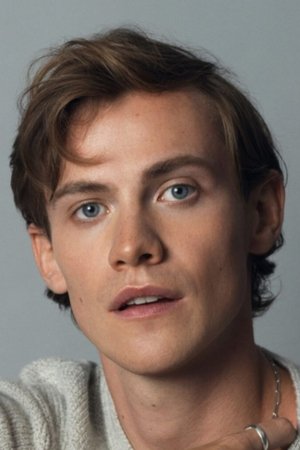 Cassian Bilton photo