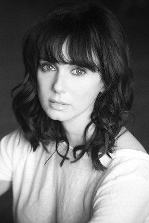 Mia Kirshner photo