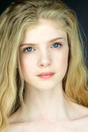 Elena Kampouris photo
