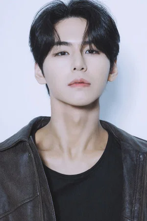 Photo of Kim Seong-hyuk from the Latest Netflix gallery