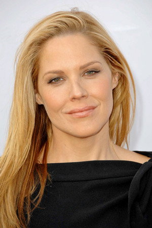 Mary McCormack photo