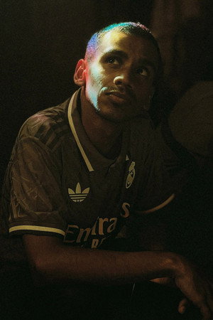 Photo of Toby Thomas from the Latest Netflix gallery