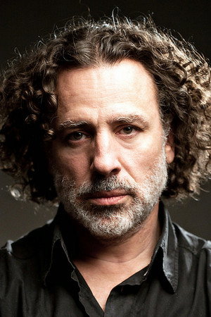 Photo of Enrique Simón from the Latest Netflix gallery