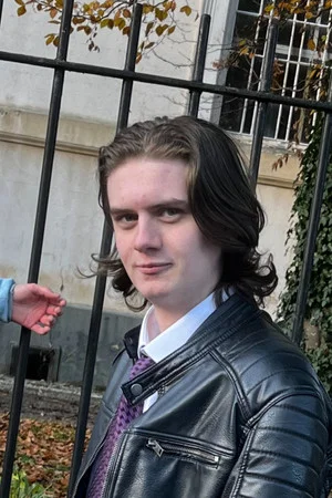 Photo of Corey Fullalove from the Latest Netflix gallery