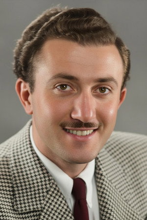 Photo of Orhon Murat Arıburnu from the Latest Netflix gallery