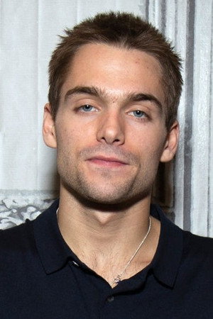 Dylan Sprayberry photo