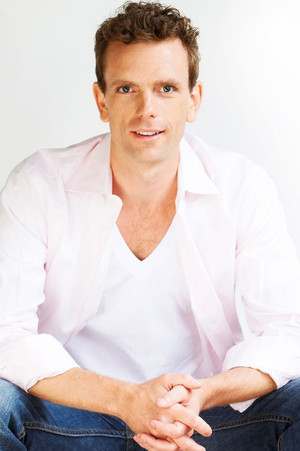 Photo of Paul Alexander Nolan from the Latest Netflix gallery