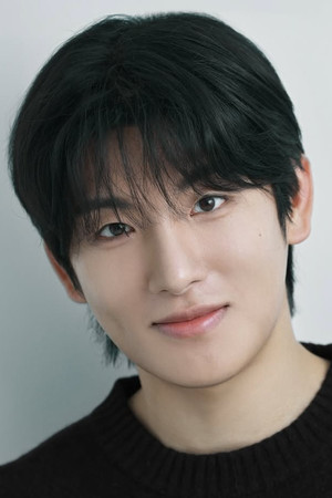 Photo of Choi Jun-hong from the Latest Netflix gallery