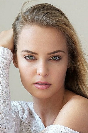 Photo of Sydney Bakich from the Latest Netflix gallery