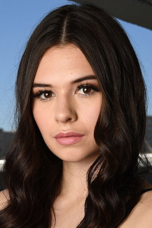 Nicole Maines photo