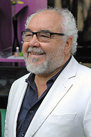 Photo of Julio Fernández from the Latest Netflix gallery