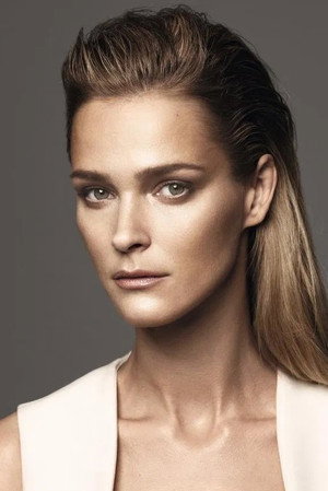 Photo of Carmen Kass from the Latest Netflix gallery