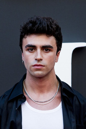 Itzan Escamilla photo