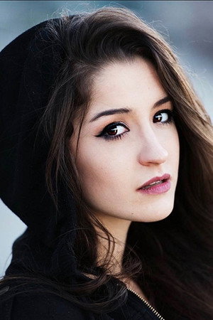 Photo of Kaitlyn Boyé from the Latest Netflix gallery