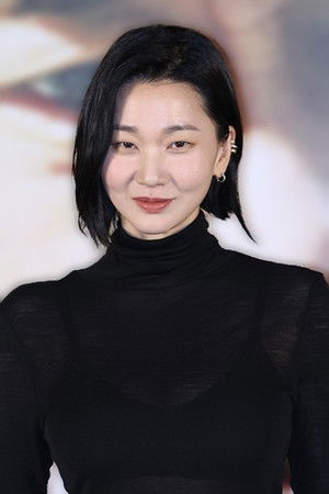 Jang Yoon-ju photo