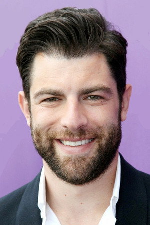 Max Greenfield photo