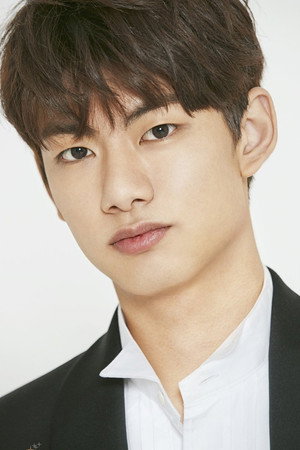 Photo of Ryu Ui-hyun from the Latest Netflix gallery
