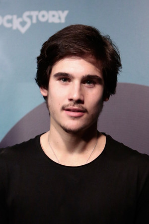 Nicolas Prattes photo