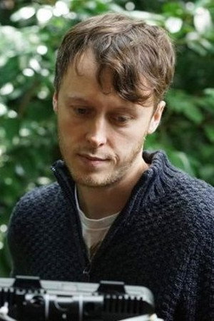 Photo of Simon Wells from the Latest Netflix gallery