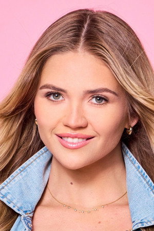 Photo of Angie Faith from the Latest Netflix gallery