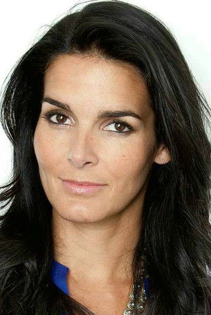 Angie Harmon photo