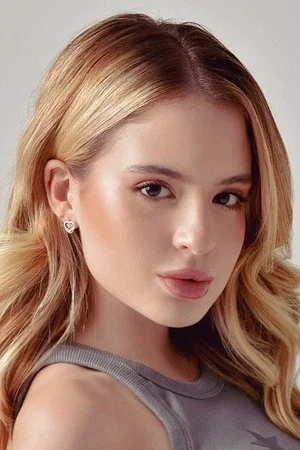 Sophia Valverde photo