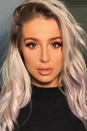 Tana Mongeau photo