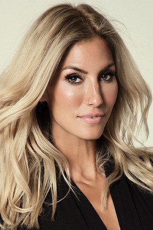 Çağla Şıkel photo