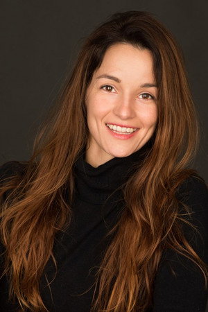 Esther Nubiola photo