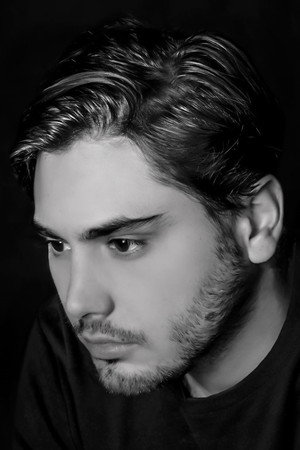 Photo of Oliver Ingrosso from the Latest Netflix gallery
